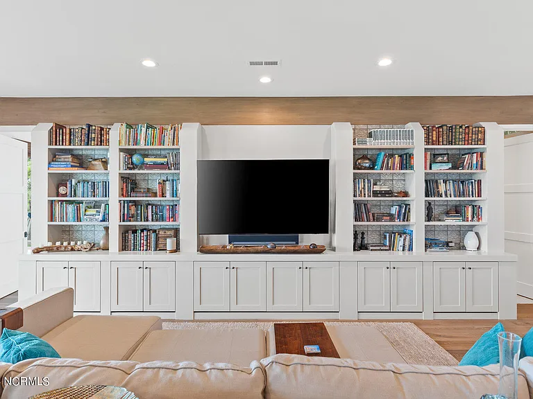 Wilmington Beach Mansion with Panoramic Views, modern home library