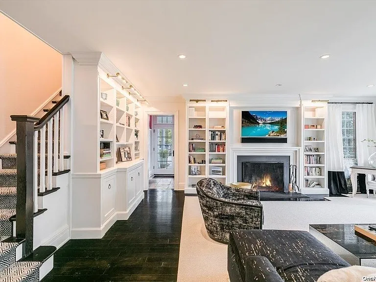 Locust Valley New York mansion, interior modern white and grey living room