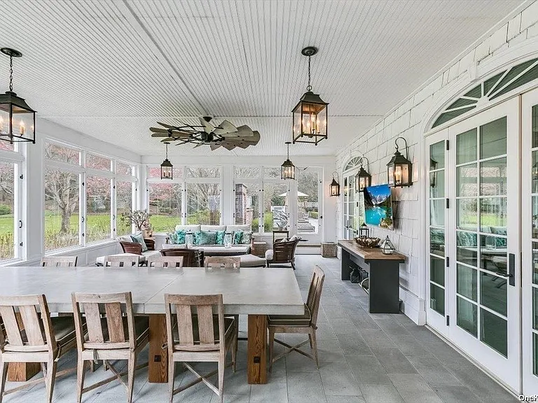 Locust Valley New York mansion, three-season entertaining room and sun porch